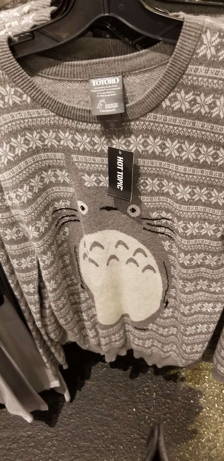 Hot Topic | 1700 W International Speedway Blvd, Daytona Beach, FL 32114, USA | Phone: (386) 258-1730