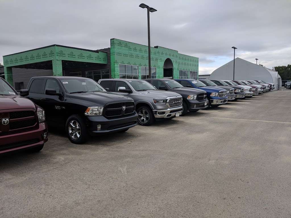 Fieldhouse Chrysler Dodge Jeep Ram | 1420 S Halleck St, De Motte, IN 46310, USA | Phone: (219) 987-2400