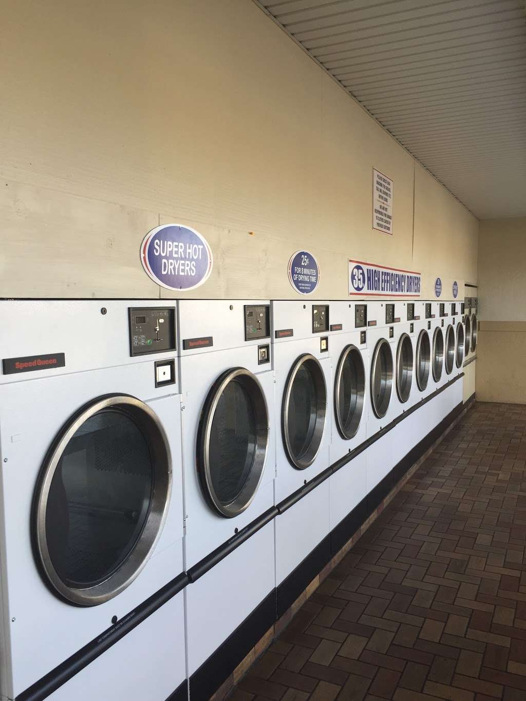 Wash World Coin Laundry | 1799 E Hinson Ave, Haines City, FL 33845, USA | Phone: (863) 547-9829