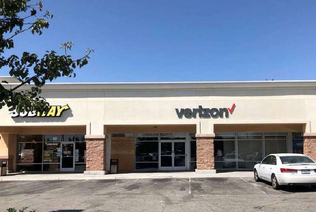 Verizon | 2851 Canyon Springs Pkwy Ste B-C, Riverside, CA 92507, USA | Phone: (951) 697-3035