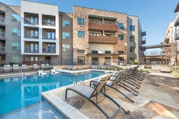 The Lucas Apartments | 2924 Lucas Dr, Dallas, TX 75219, USA | Phone: (214) 526-9000