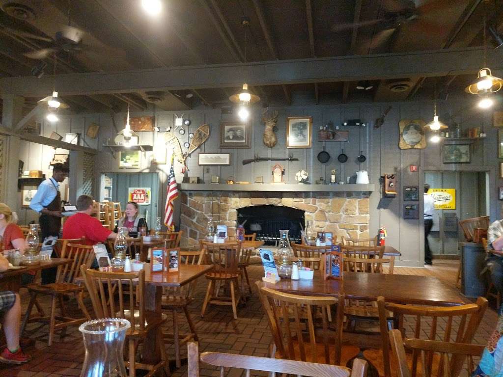 Cracker Barrel Old Country Store | 7920 NW Tiffany Springs Pkwy, Kansas City, MO 64153 | Phone: (816) 880-9171