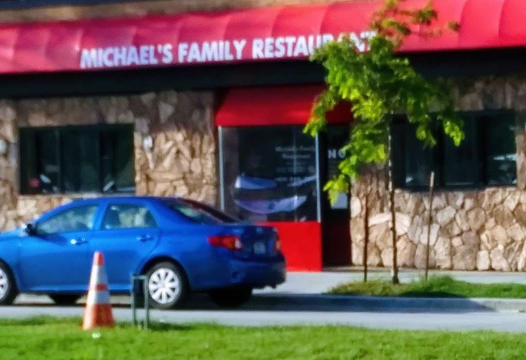 Michael’s Family Restaurant | 2220 W Wisconsin Ave, Milwaukee, WI 53233, USA | Phone: (414) 344-7333