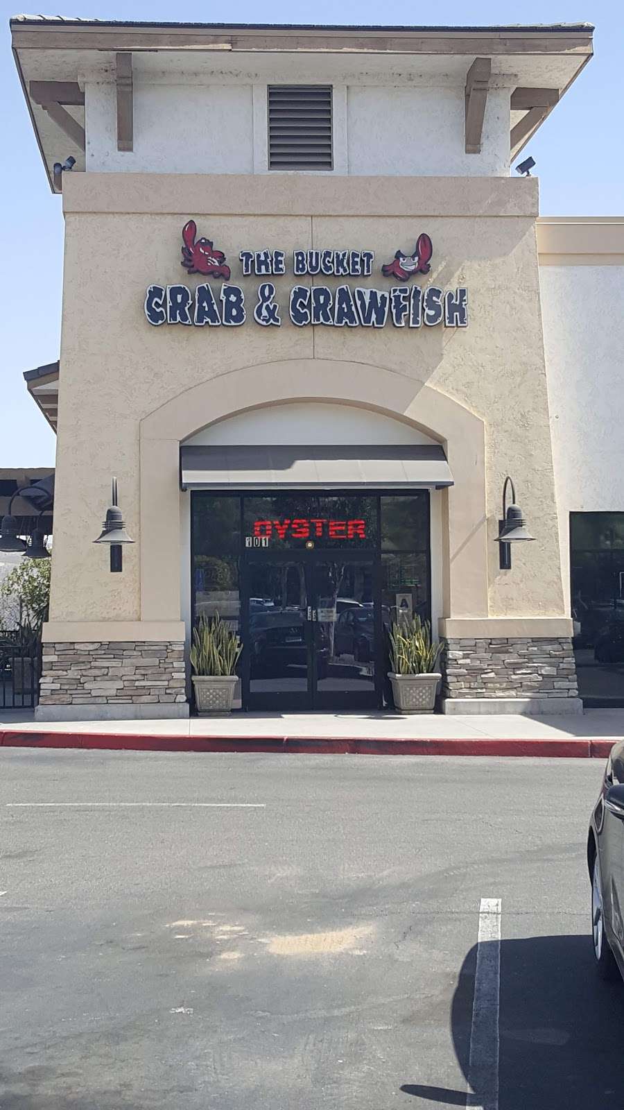 The Bucket Crab & Crawfish | 2279 Eagle Glen Pkwy, Corona, CA 92883, USA | Phone: (951) 549-9700