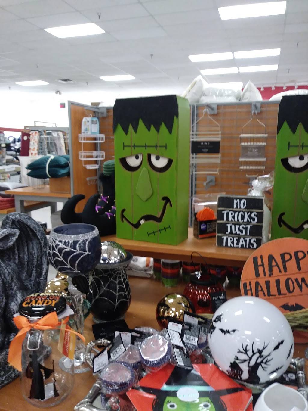 T.J. Maxx | 7200 Montgomery Blvd NE, Albuquerque, NM 87109, USA | Phone: (505) 881-0894