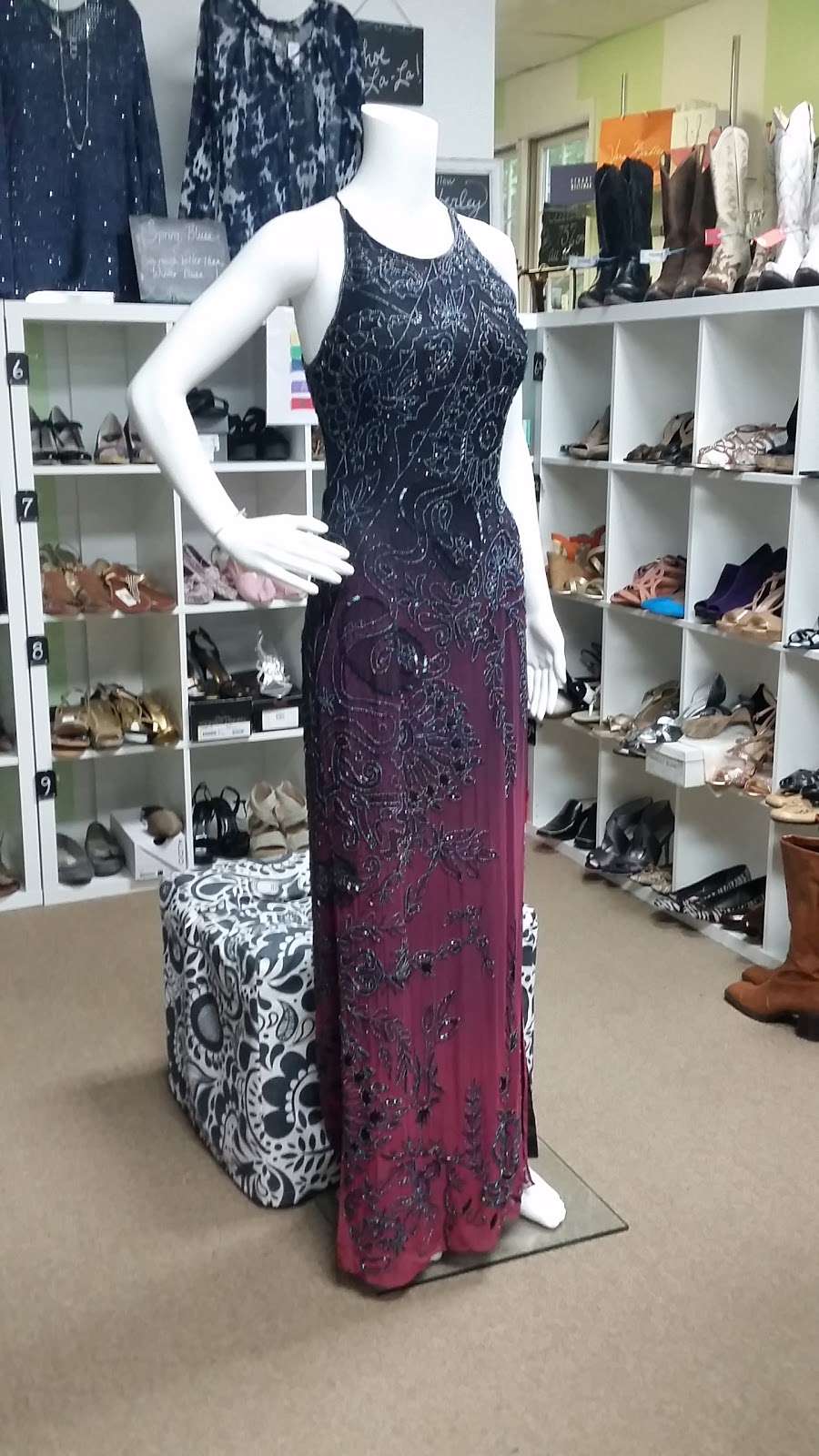 Pemberley Designer Consignments | 477 Main St, Monroe, CT 06468, USA | Phone: (203) 880-9158