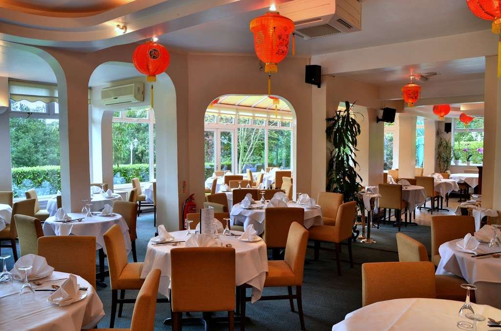 Royal Garden Restaurant & Karaoke Bar | Shirley Hills Road, Croydon CR0 5HQ, UK | Phone: 020 8654 0170