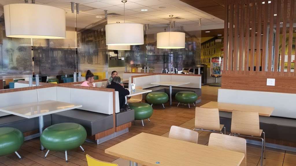 Mcdonald's Raynham Hours Dining Room