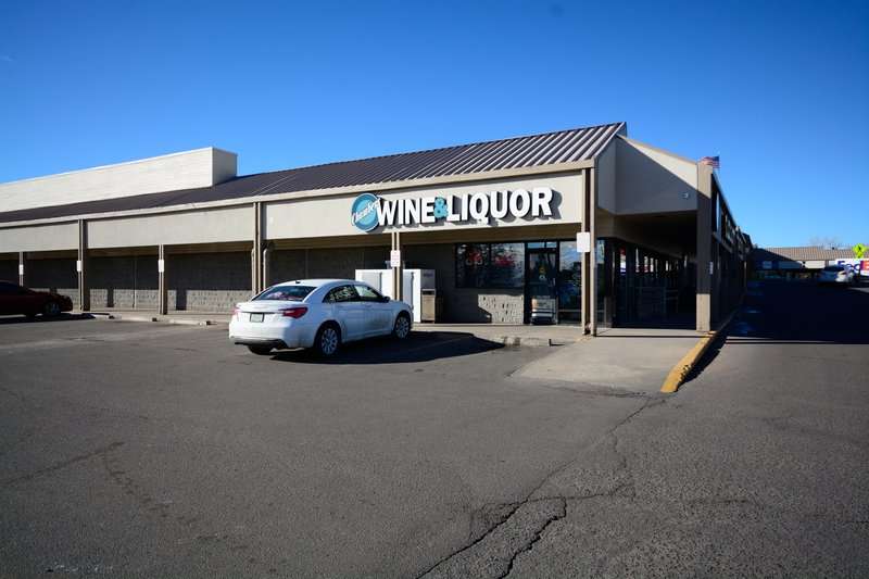Chambers Wine and Liquor | 15260 E Iliff Ave, Aurora, CO 80014, USA | Phone: (303) 751-6935