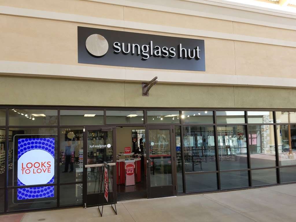 Sunglass Hut | 5701 Outlets at Tejon Pkwy Ste 858, Arvin, CA 93203, USA | Phone: (661) 858-2616