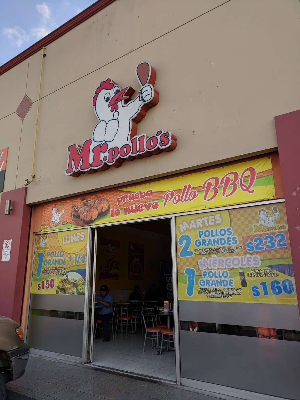 Mr. pollos | 10, Blvd. Industrial 19029, Cd Industrial, 22444 Tijuana, B.C., Mexico | Phone: 664 381 2043