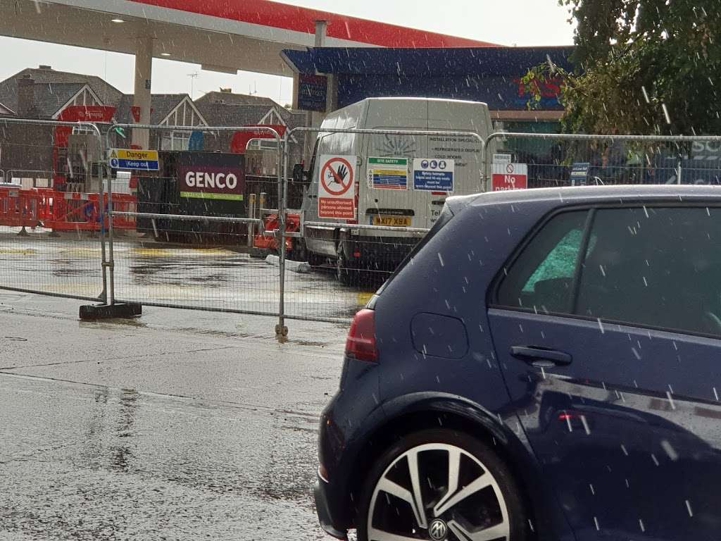 Tesco Esso Express | 3 Bullsmoor Ln, Waltham Cross, Enfield EN8 7RS, UK | Phone: 0345 677 9698