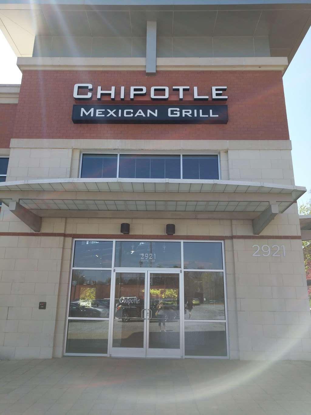 Chipotle Mexican Grill | 2921 Providence Rd Ste 100, Charlotte, NC 28211, USA | Phone: (704) 366-7280