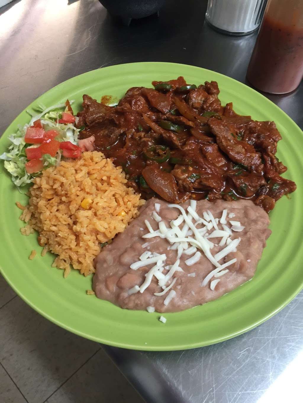 Ixtapan Mexican Restaurant | 3348, 2405 Racine St, Racine, WI 53403 | Phone: (262) 583-2408