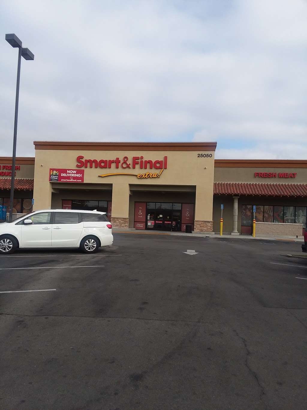 Smart & Final Extra! | 25050 Alessandro Blvd, Moreno Valley, CA 92553, USA | Phone: (951) 242-3787