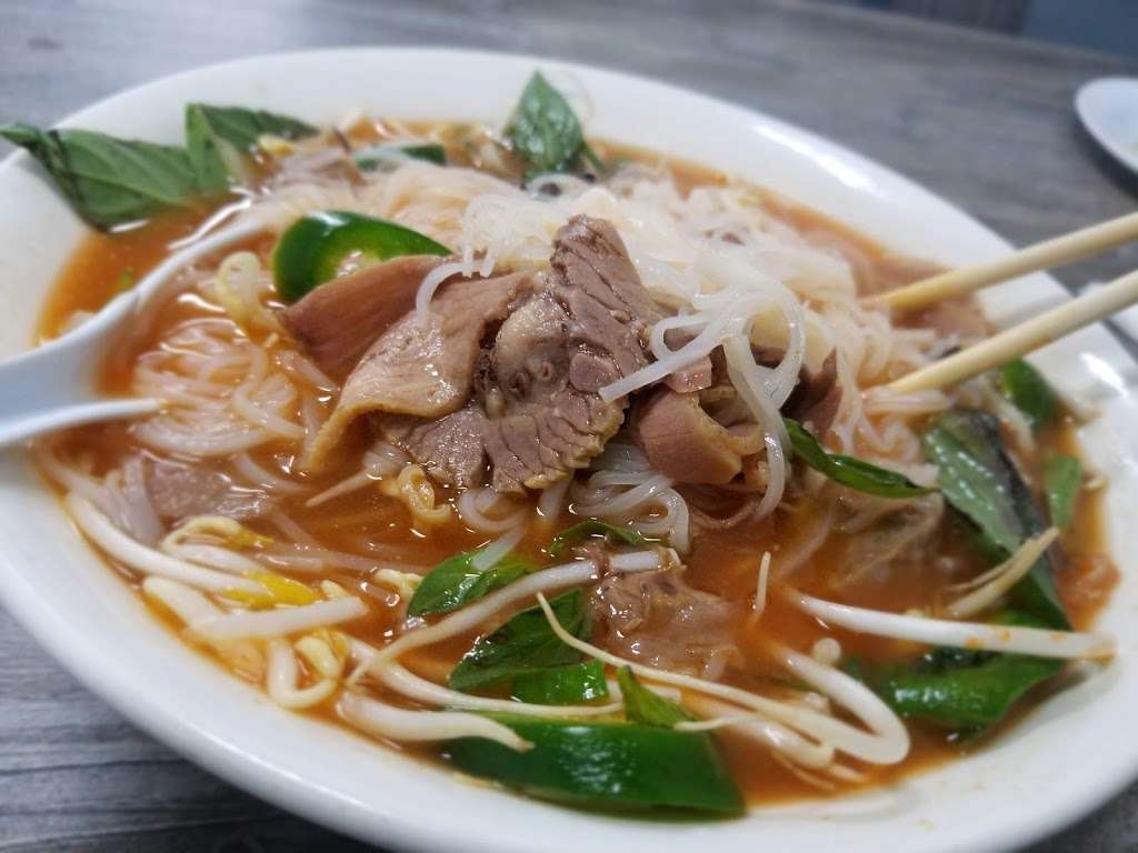 Pho Hoa Vietnamese Restaurant | 818 N Spring St, Los Angeles, CA 90012, USA | Phone: (213) 485-0074