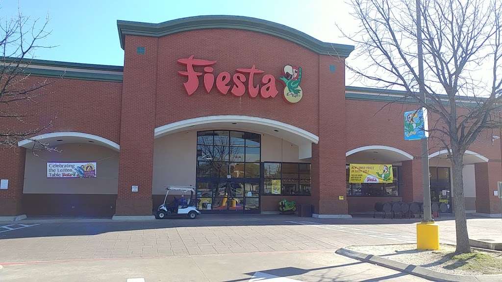 Fiesta Mart | 2225 W Ledbetter Dr, Dallas, TX 75224, USA | Phone: (214) 331-0270