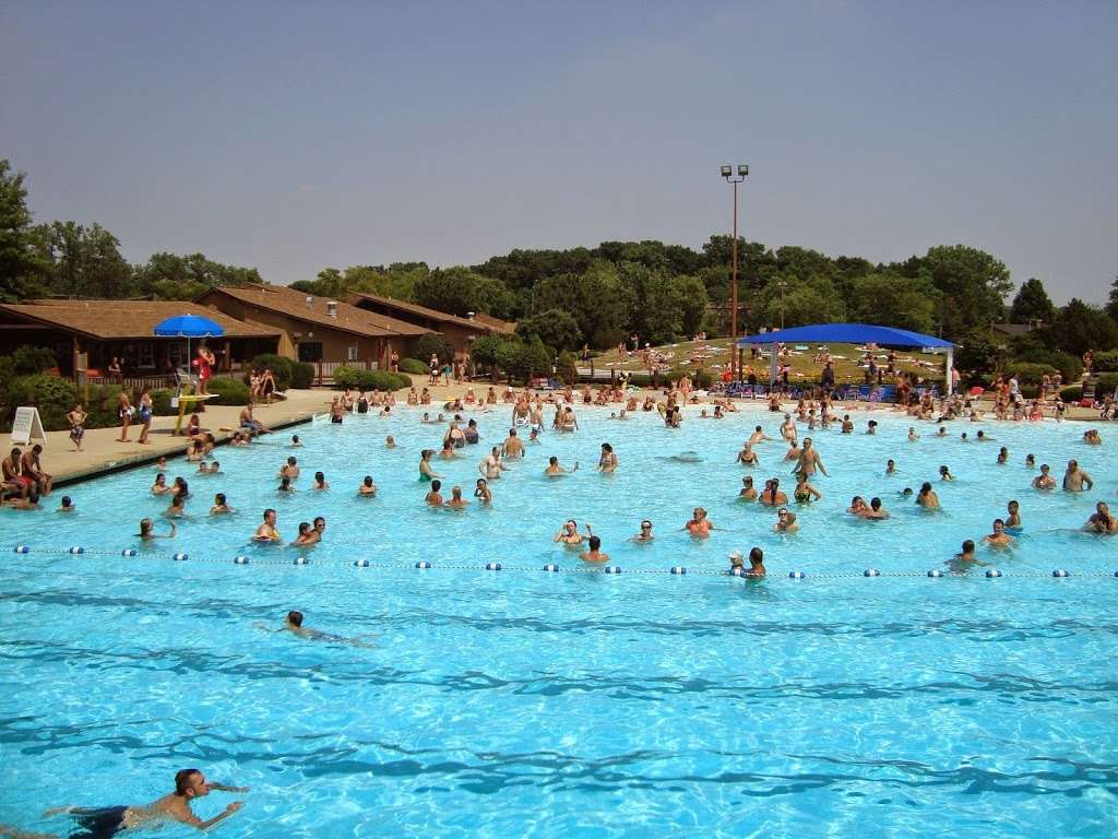 Bensenville Water Park & Splash Pad | 1100 W Wood St, Bensenville, IL 60106, USA | Phone: (630) 766-7946