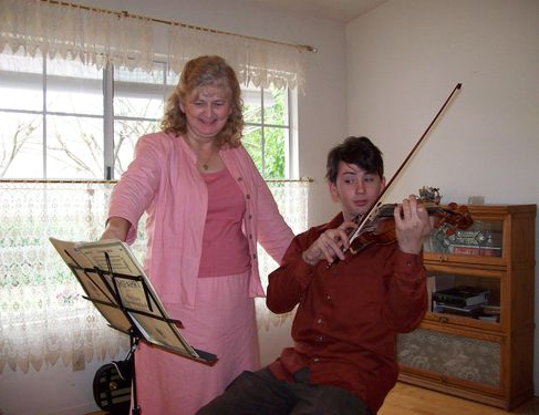 Laura Baliskys Violin Studio | 1171 Stone Pine Ln, Corona, CA 92879, USA | Phone: (951) 310-0649