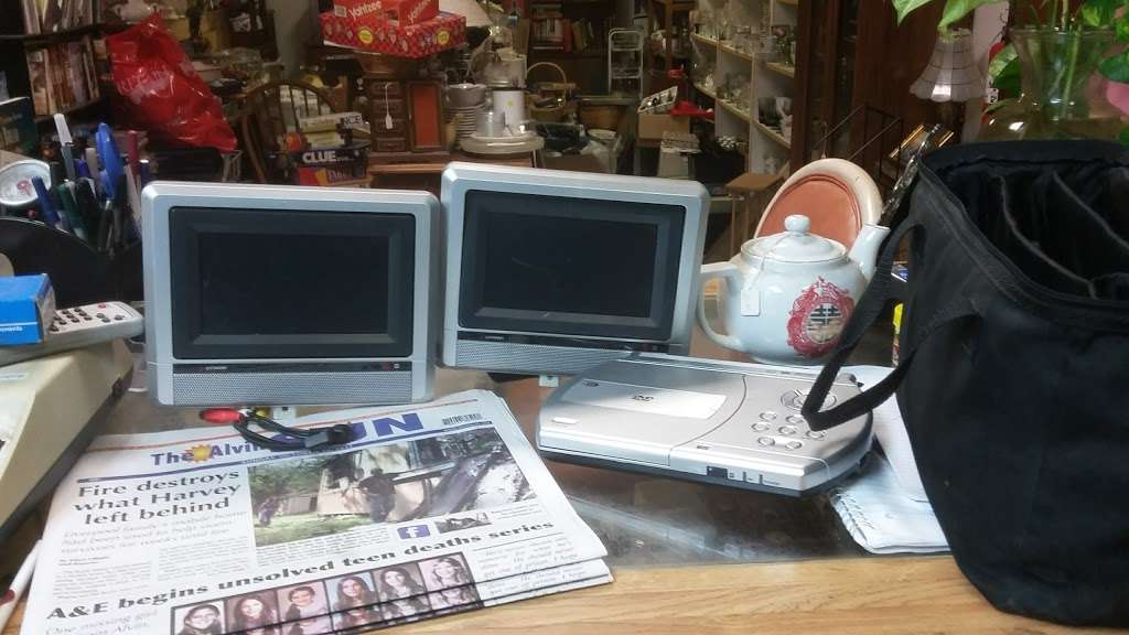 Victorian Rose Resale shop | 1655 Kost Rd, Alvin, TX 77511, USA | Phone: (281) 756-0001