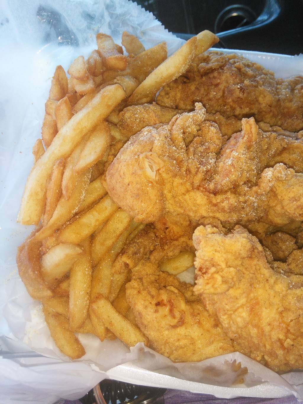 J&J fish and chicken | 6610 N 76th St, Milwaukee, WI 53223, USA | Phone: (414) 358-1442