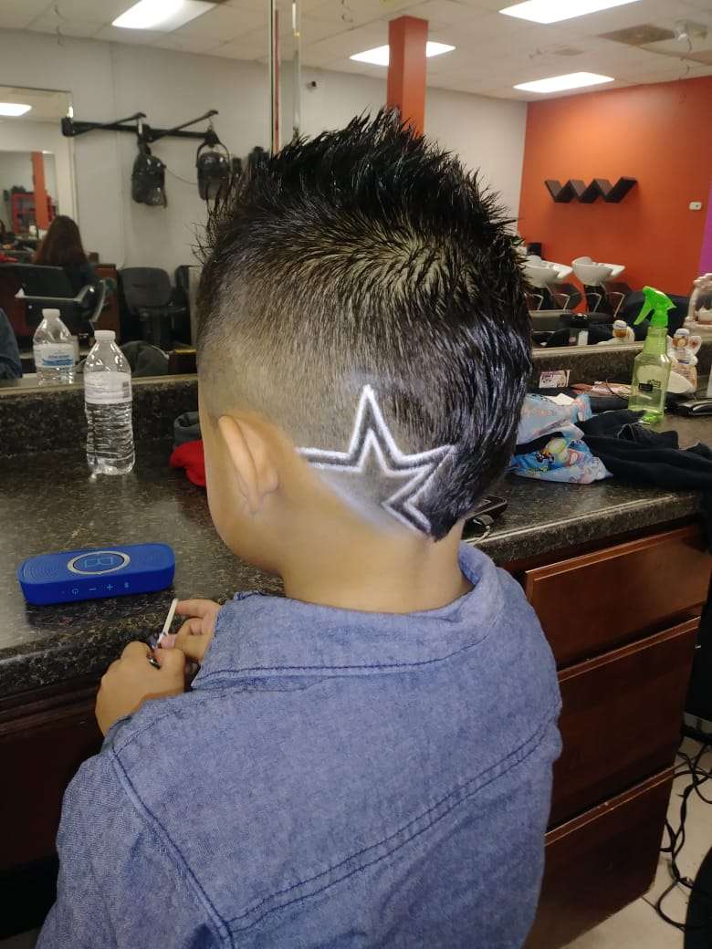 Landaverde barber shop | 13905 Jefferson Davis Hwy, Woodbridge, VA 22191 | Phone: (703) 945-4939