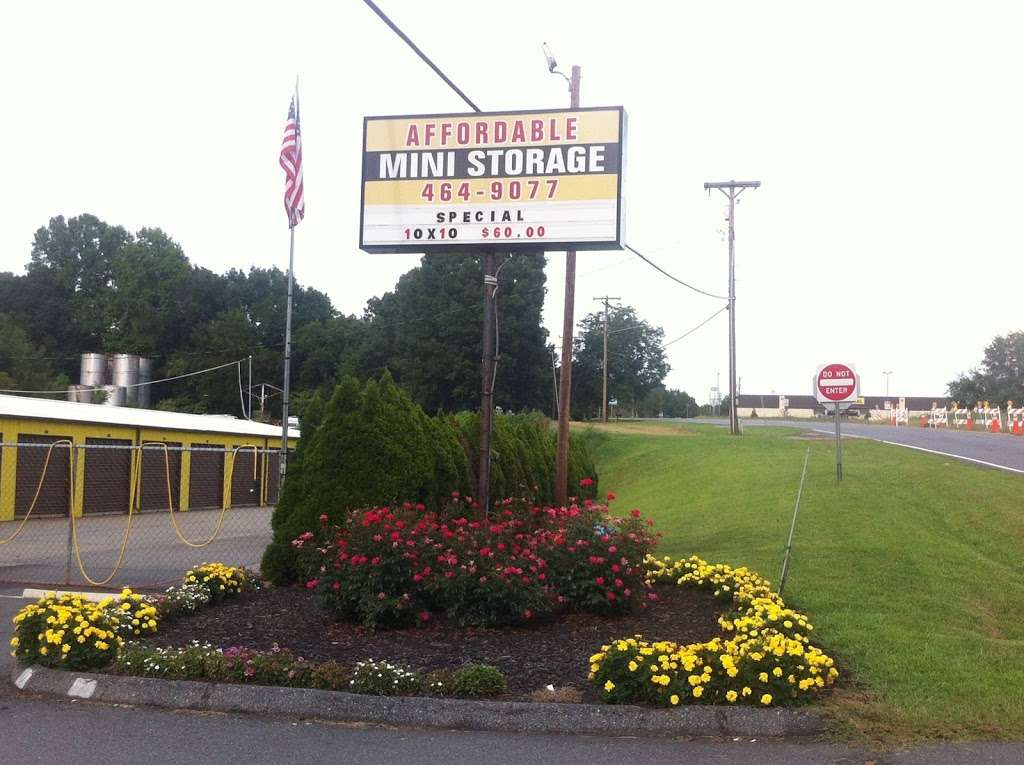 Affordable Mini Storage | 1250 Charlotte Hwy, Newton, NC 28658, USA | Phone: (828) 464-9077