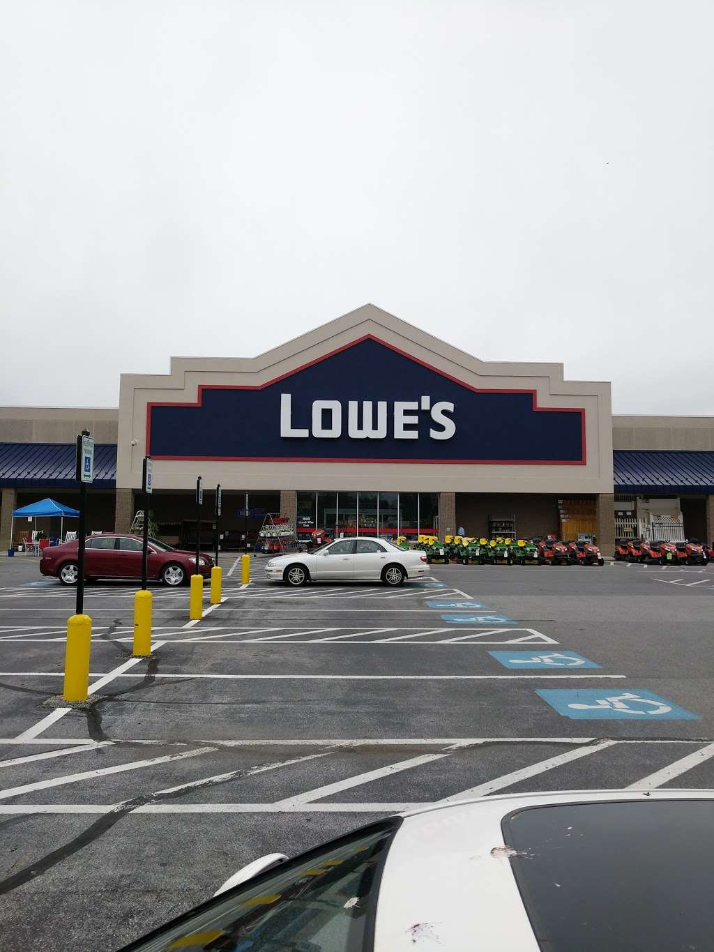 Lowes Home Improvement | 1600 Lincoln Way E, Chambersburg, PA 17201, USA | Phone: (717) 709-1900