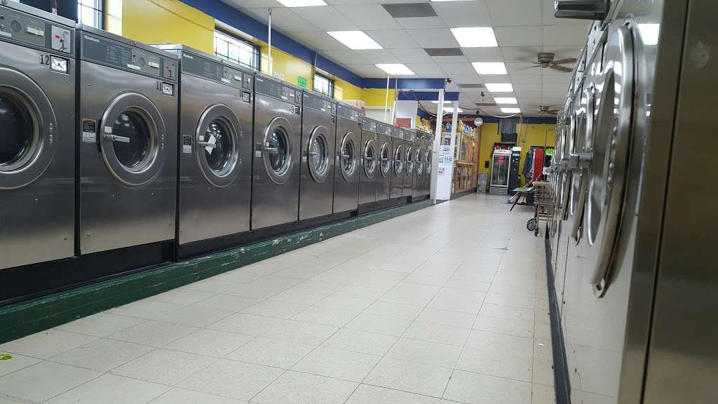 Clean Clothes Coin Laundry | 2537 E Ozark Ave, Gastonia, NC 28054, USA | Phone: (704) 868-3718