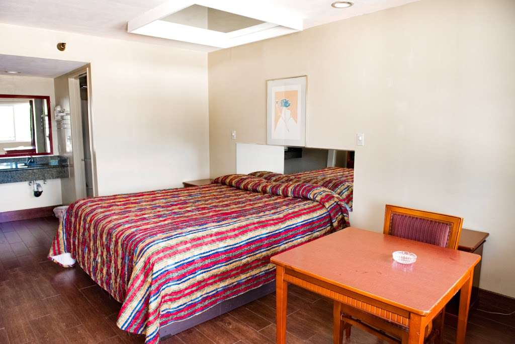 Century Motel | 7412 Orangethorpe Ave, Buena Park, CA 90621, USA | Phone: (714) 670-1991