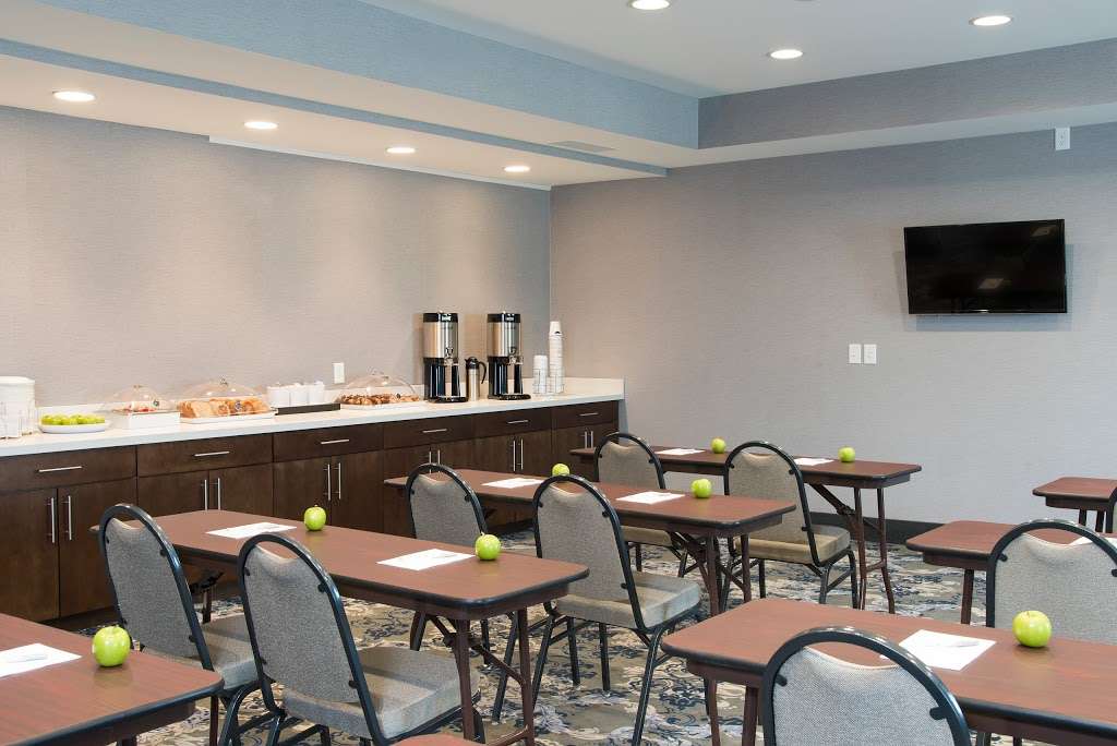 Hampton Inn & Suites Michigan City | 3674 Frontage Rd, Michigan City, IN 46360 | Phone: (219) 814-4164