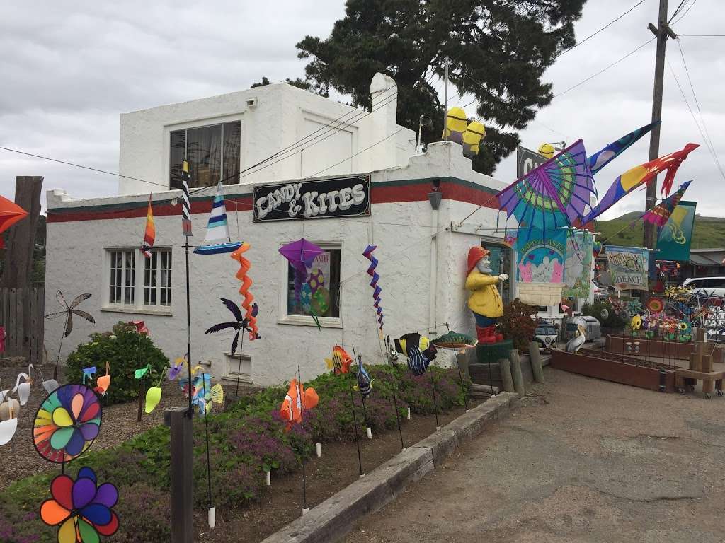 Candy & Kites | 1415 CA-1, Bodega Bay, CA 94923, USA | Phone: (707) 875-3777