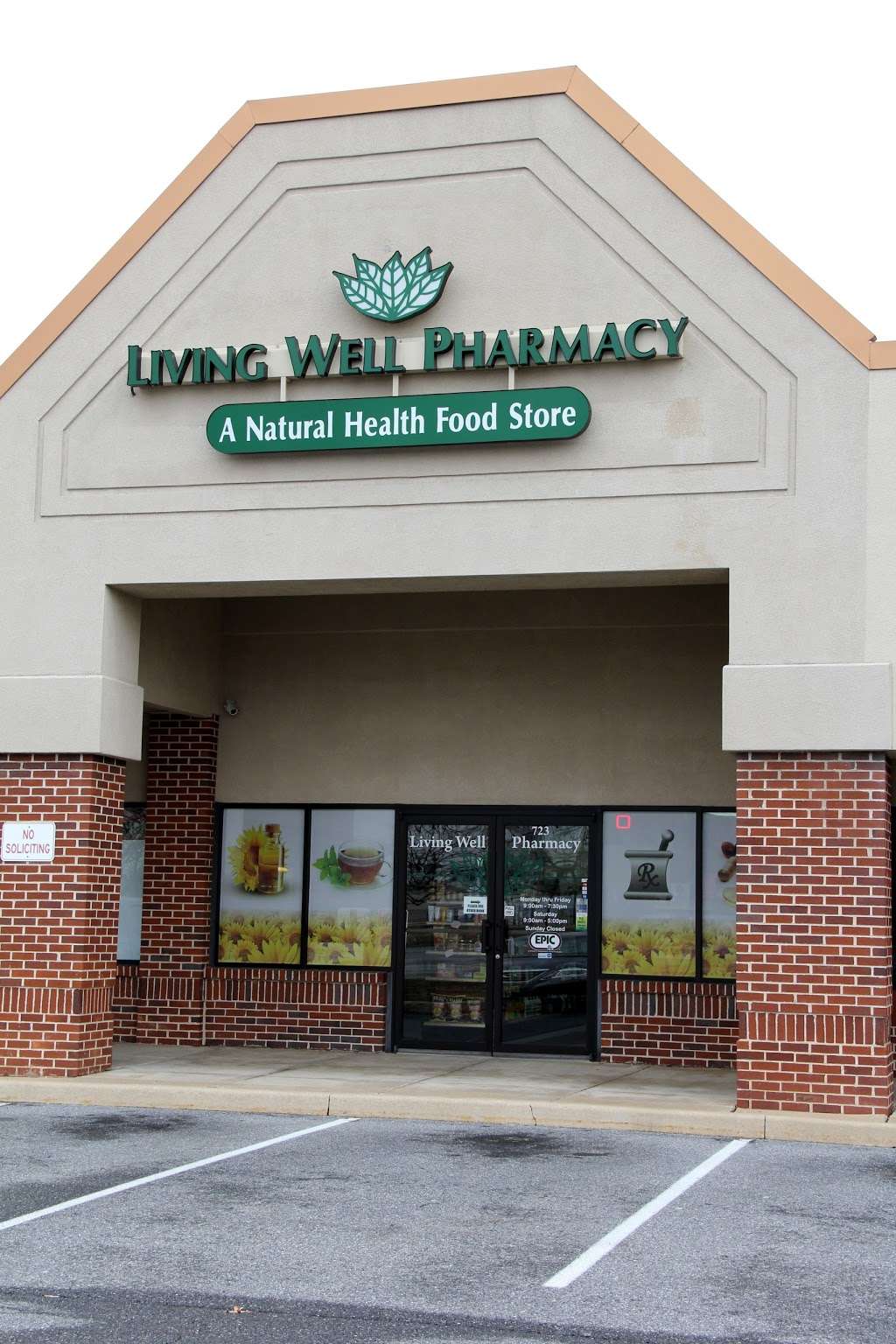 Living Well Pharmacy and Health Store | 723 N Broad St, Middletown, DE 19709, USA | Phone: (302) 378-8228
