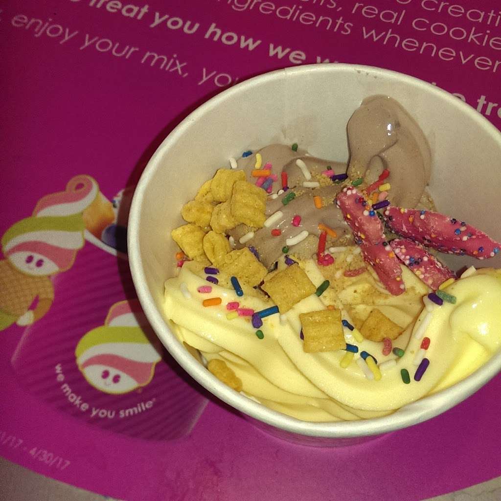 Menchies Frozen Yogurt | 1911 W Malvern Ave n5, Fullerton, CA 92835 | Phone: (657) 248-2420