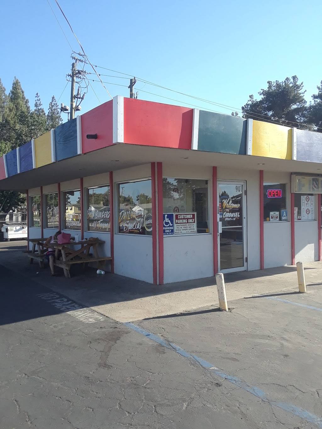 Carousel Drive In | 901 Woodrow Ave, Bakersfield, CA 93308, USA | Phone: (661) 399-8950