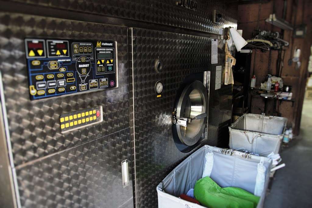 Sparkel Cleaners | 1347 E Township Line Rd, Blue Bell, PA 19422, USA | Phone: (610) 272-0686