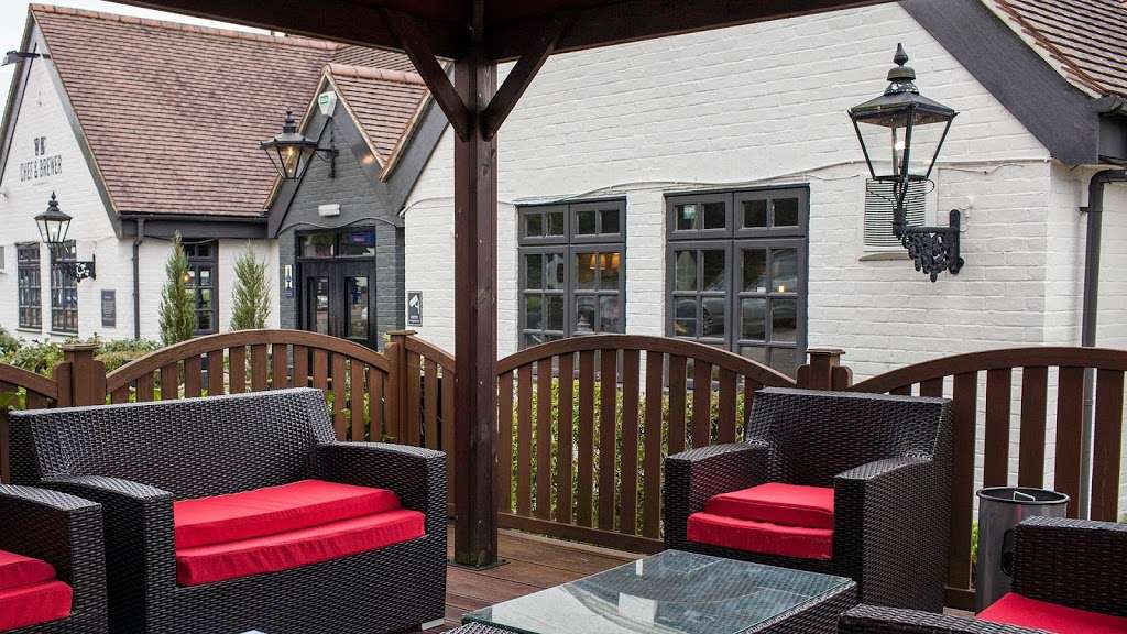 Star Inn | London Rd, Felbridge, East Grinstead RH19 2QR, UK | Phone: 01342 323239