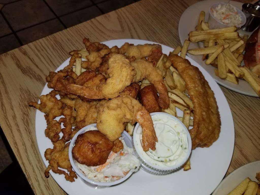 Brothers Seafood Restaurant | 6 Olney St, Seekonk, MA 02771, USA | Phone: (774) 901-2666