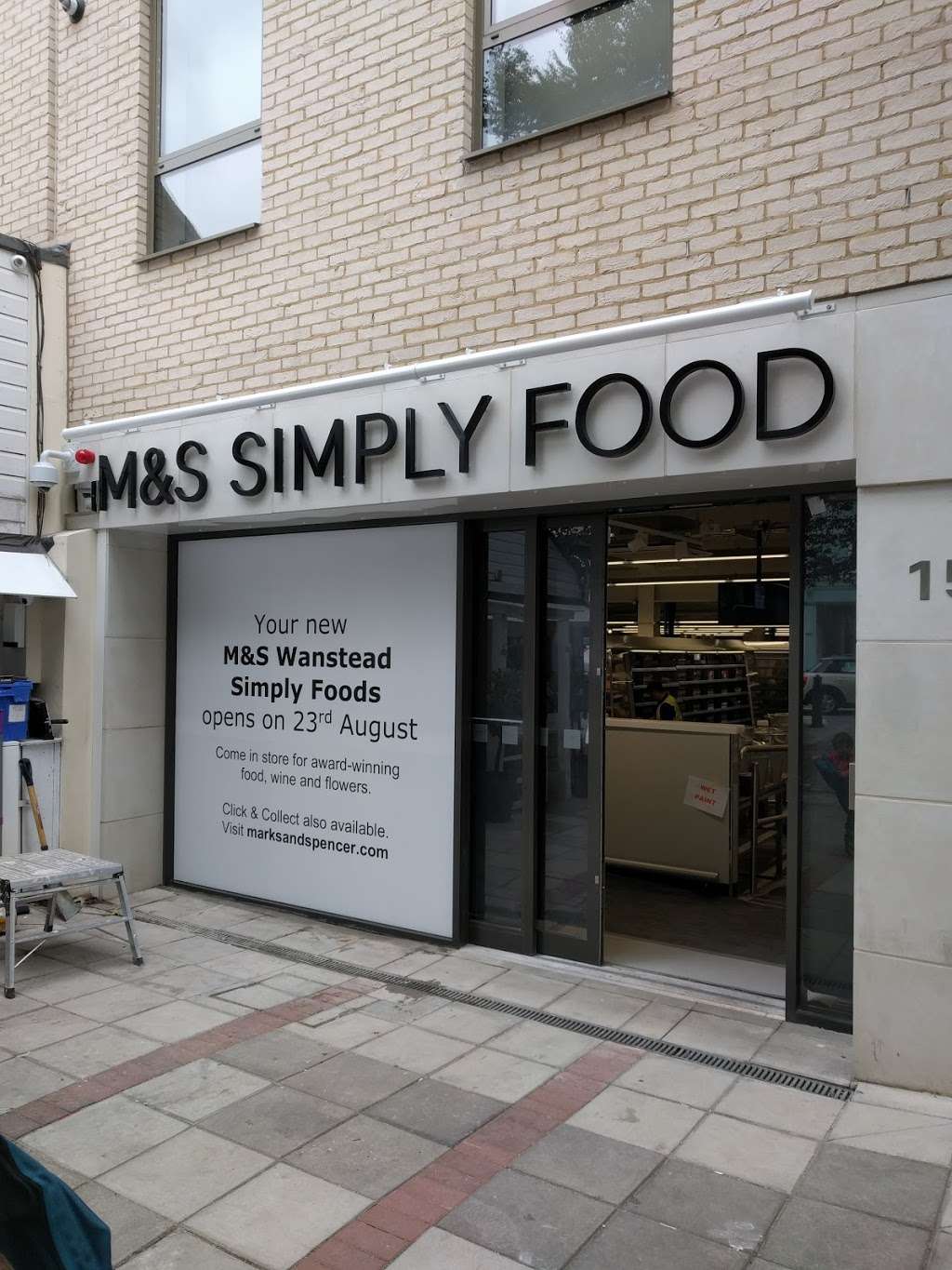 M&S Simply Food | London Rd, East Grinstead RH19 1QL, UK