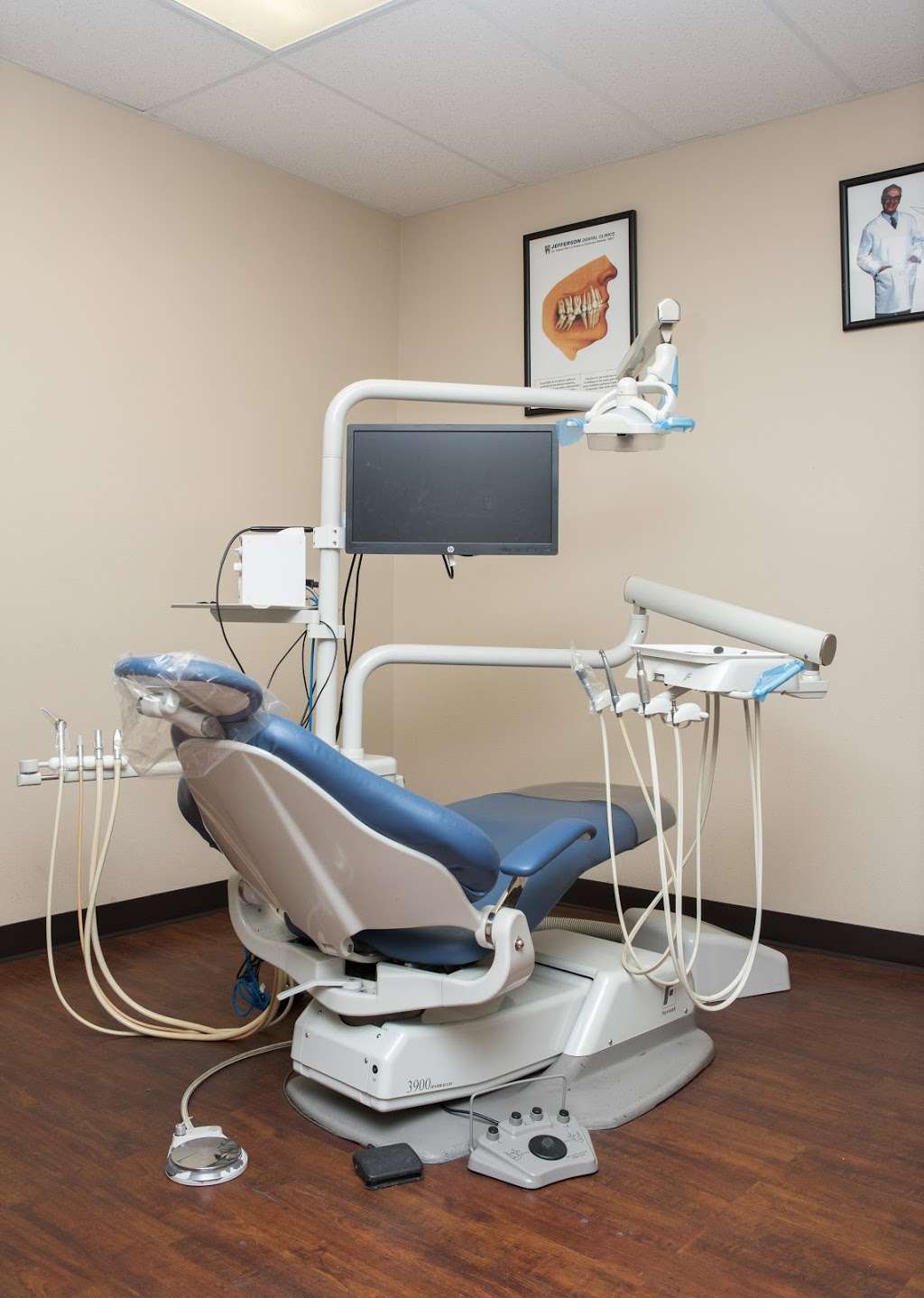 Jefferson Dental Care | 5900 Lyons Ave, Houston, TX 77020, USA | Phone: (281) 501-7550
