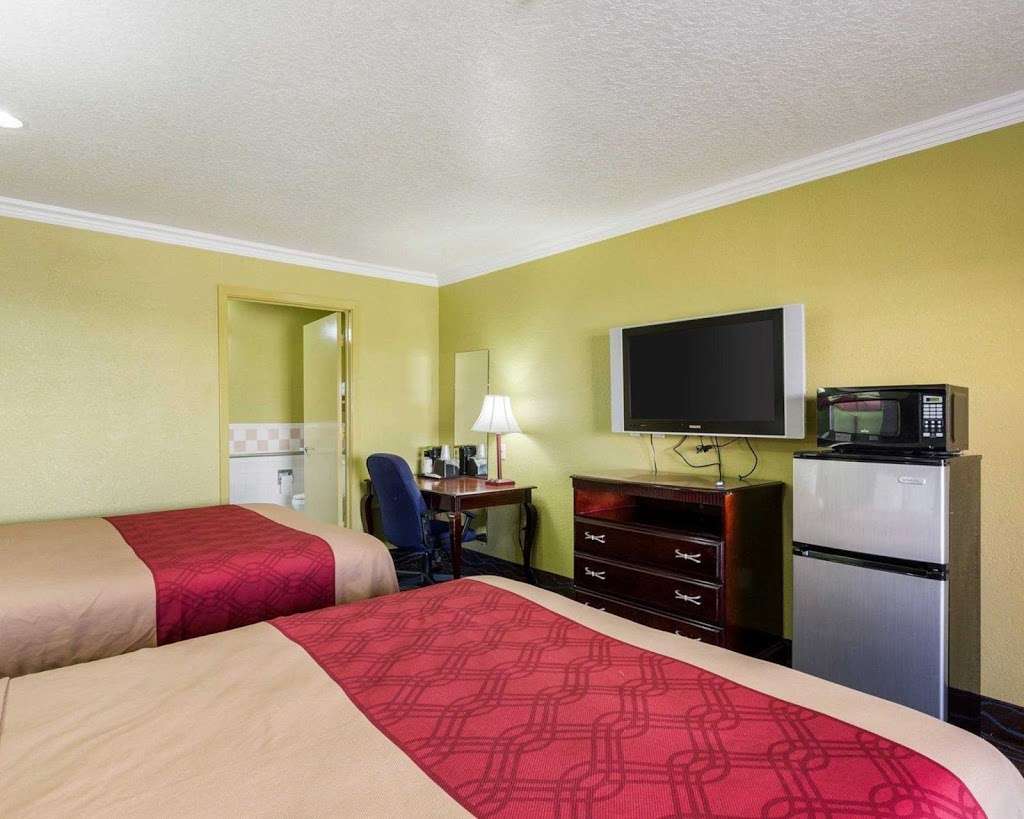 Econo Lodge Houston Hobby | 9000 Airport Blvd, Houston, TX 77061, USA | Phone: (713) 943-0035