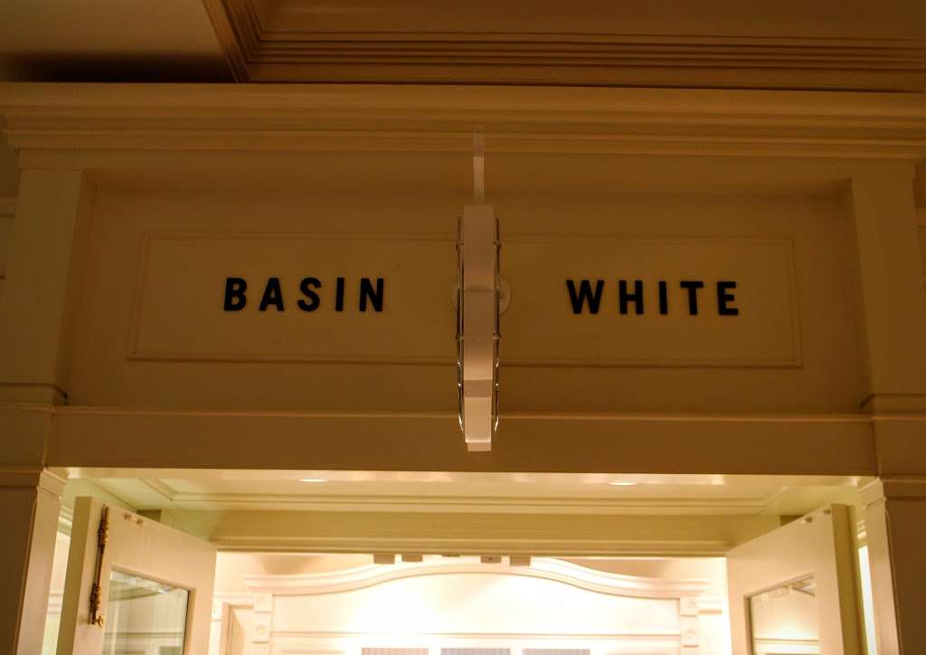 Basin White | 4401 Floridian Way, Orlando, FL 32830, USA | Phone: (407) 938-0355