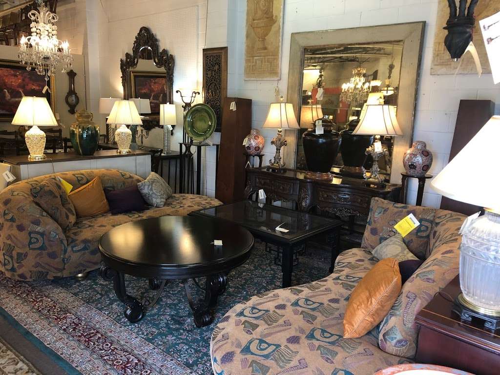 Designers Furniture Exchange | 5701 Richmond Ave, Houston, TX 77057, USA | Phone: (713) 781-9394