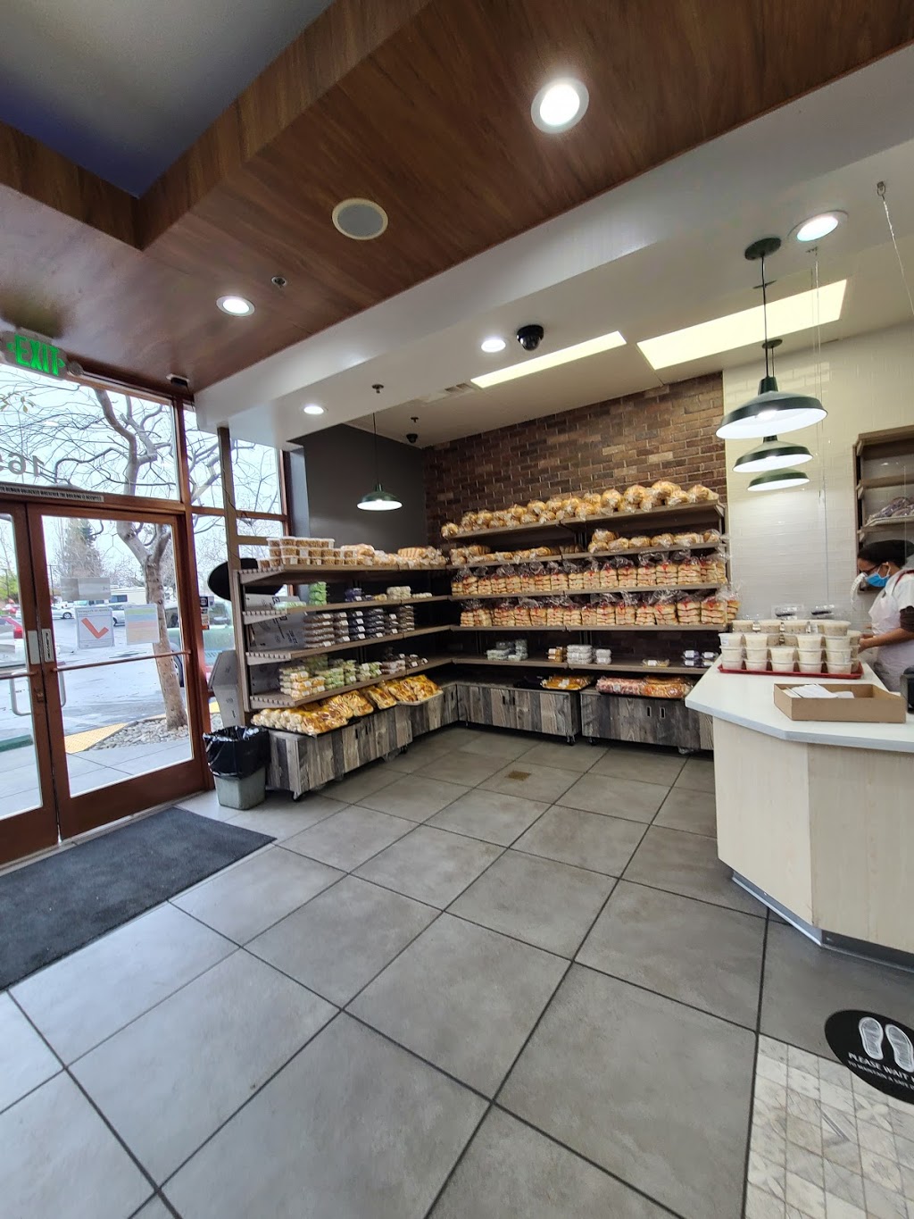 Valerios Tropical Bake Shop | 1535 Landess Ave, Milpitas, CA 95035, USA | Phone: (408) 946-8877