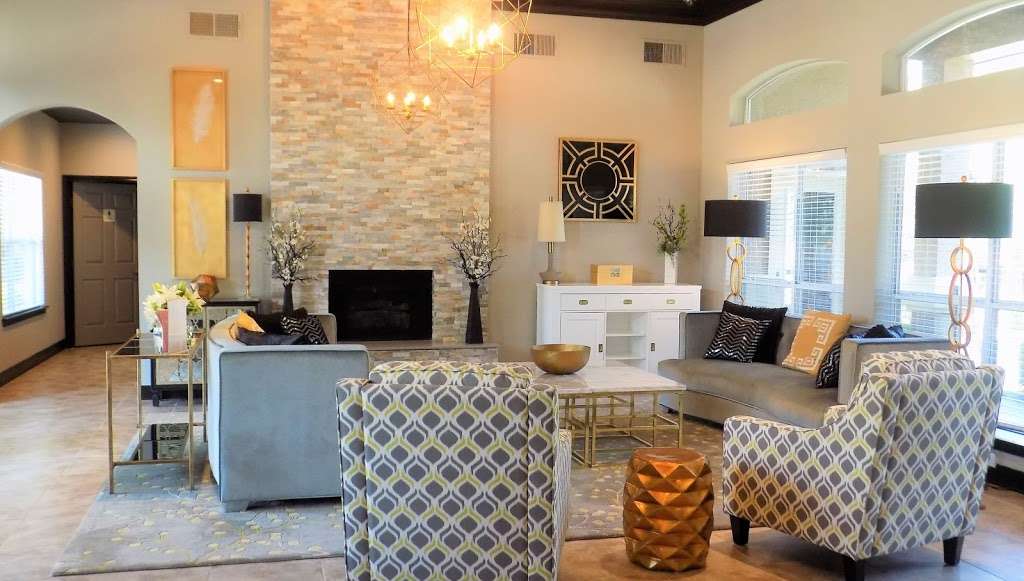 Waters Edge Villas Apartments | 5501 Lakeview Pkwy, Rowlett, TX 75089, USA | Phone: (972) 475-7300