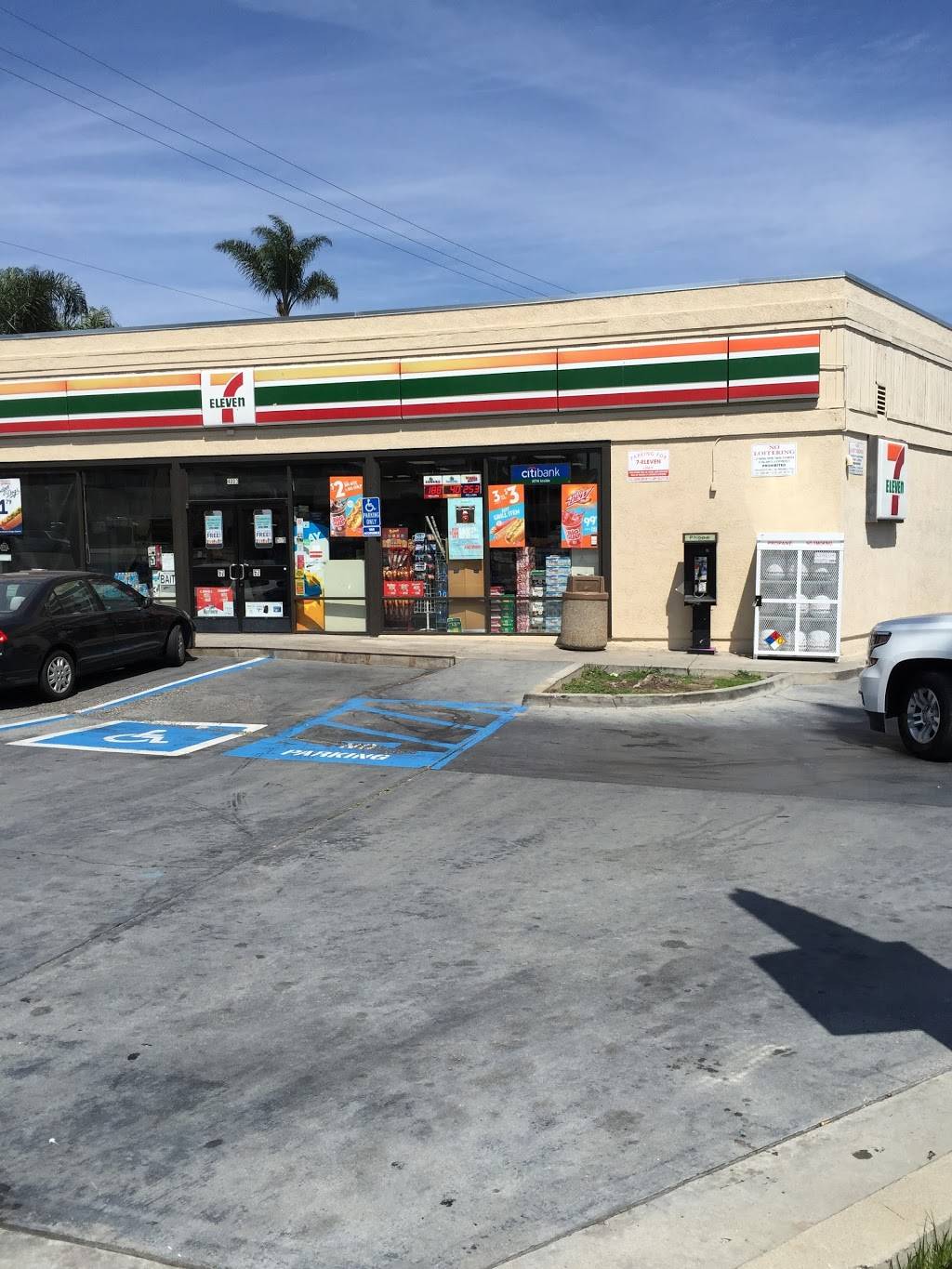 7-Eleven | 4003 E Ocean Blvd, Long Beach, CA 90803, USA | Phone: (562) 439-6981