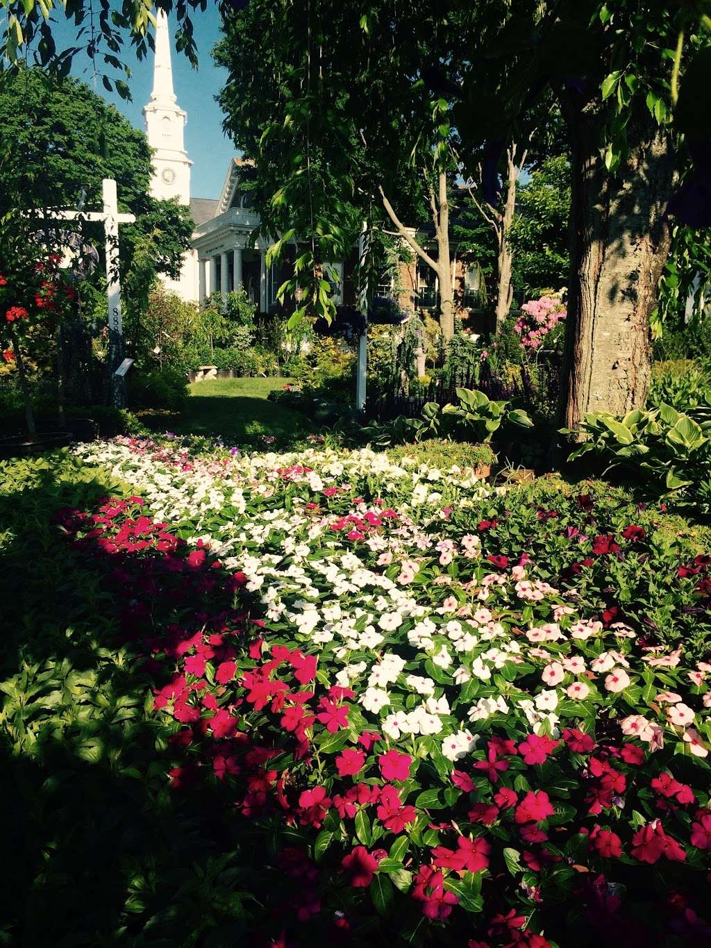 Hillcrest Gardens | 888 Great Plain Ave, Needham, MA 02492, USA | Phone: (781) 444-0627