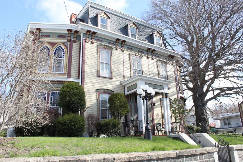 Kaier Mansion Bed & Breakfast | 729 E Centre St, Mahanoy City, PA 17948 | Phone: (570) 773-3040