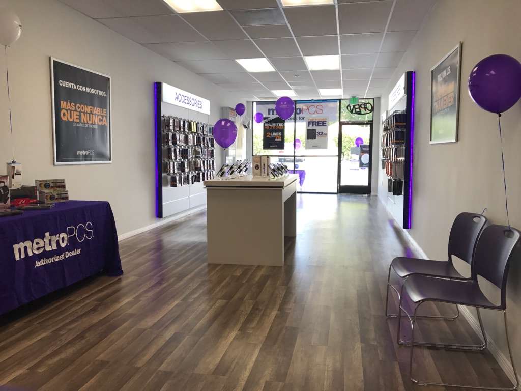 MetroPCS Authorized Dealer | 8254 White Oak Ave unit 3, Northridge, CA 91325 | Phone: (747) 265-6358