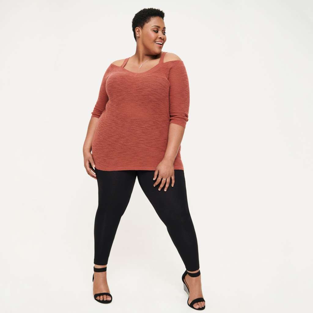 Torrid | 5512 New Fashion Way, Spc 105, Charlotte, NC 28278, USA | Phone: (704) 587-9700